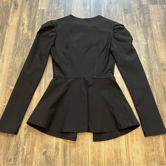 The Vintage Shop Women Black Collarless Zipped Peplum Hem Jacket. Size S - Picture 4 of 7